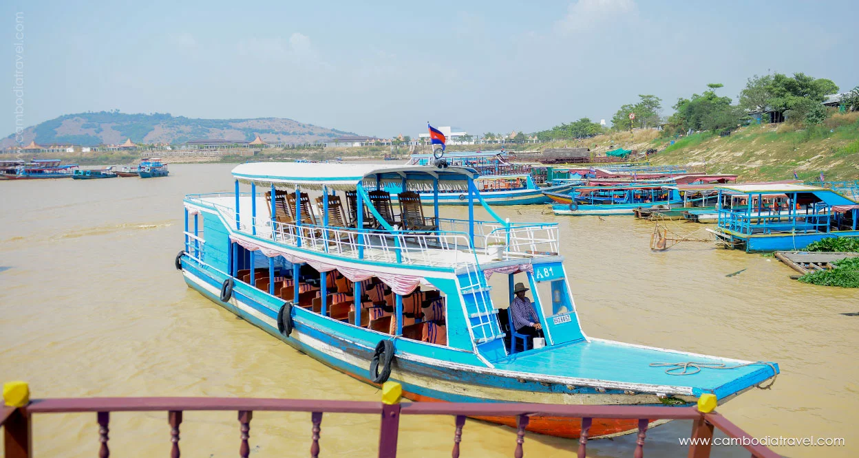 Cambodia-Siem-Reap-Tonle-Sap-Lake-14