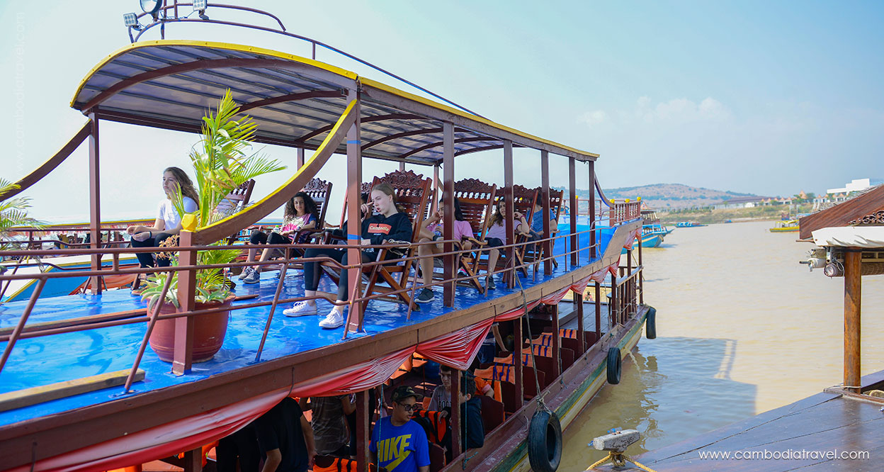 Cambodia-Siem-Reap-Tonle-Sap-Lake-16
