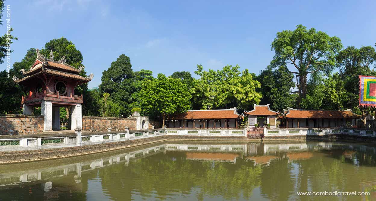 Combodia-Travel-The-Temple-of-Literature-4