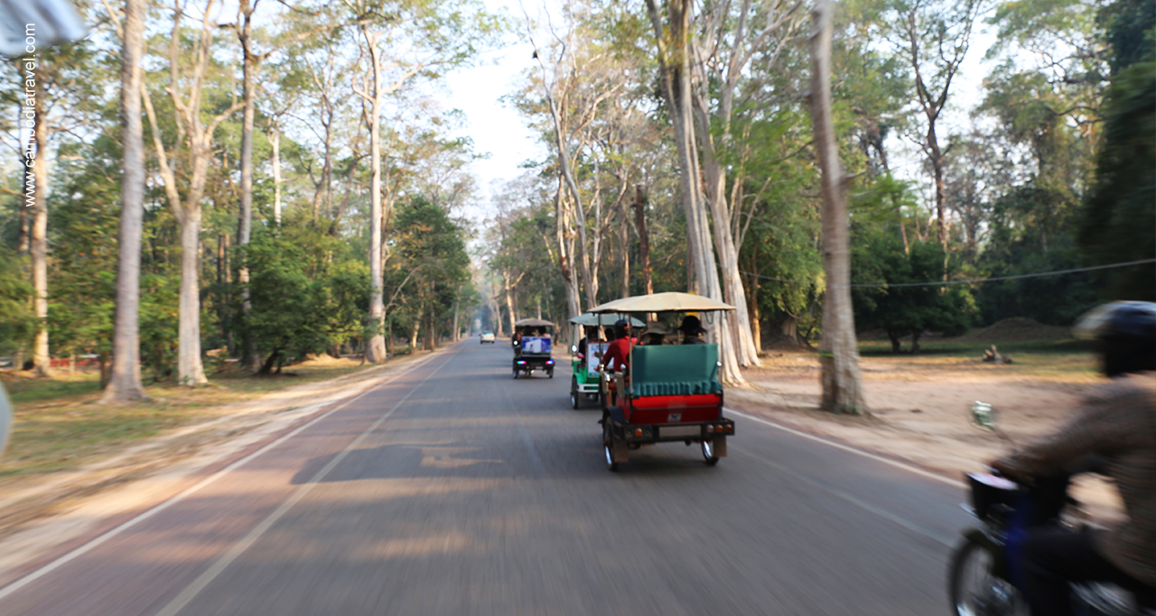 uk tuk is a flexible option to visit Angkor Temples Complex