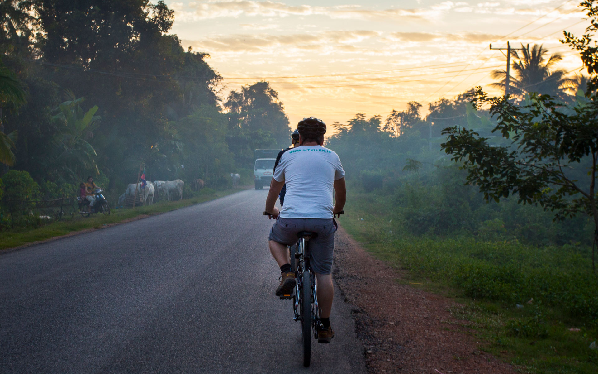 cycling in battambang