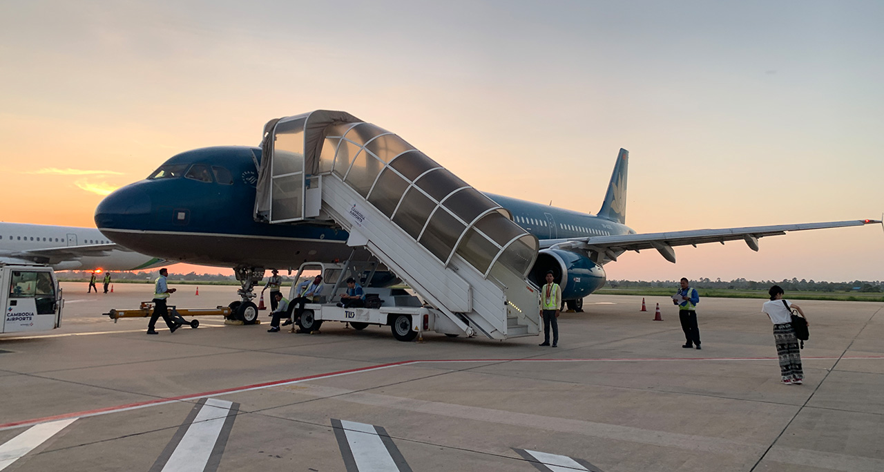 Vietnam Airlines operates daily direct flights from Hanoi – Danang – Ho Chi Minh City to Siem Reap International Airport. 