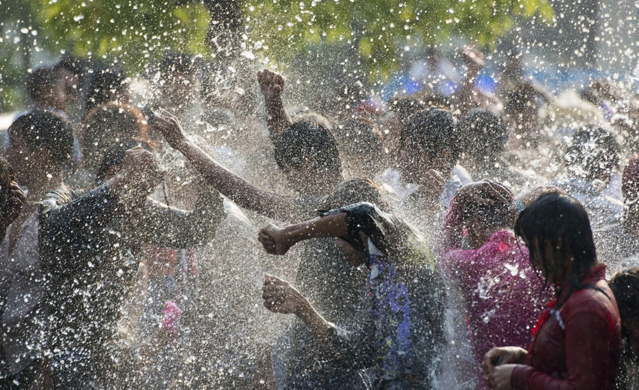 khmer new year water fight