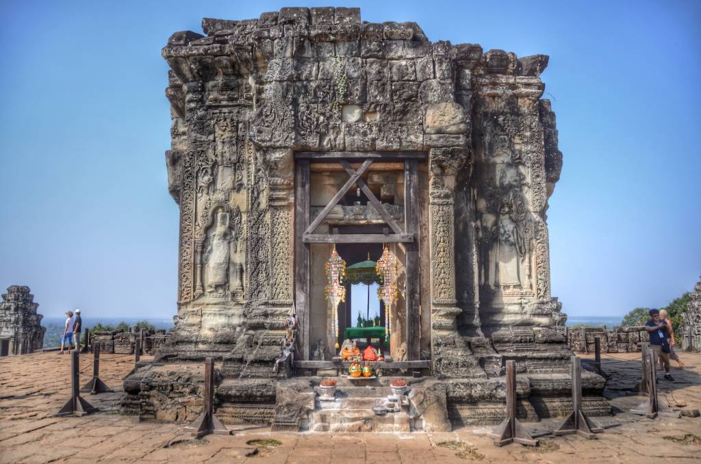Phnom Bakheng: A stunning example of ancient Khmer architecture